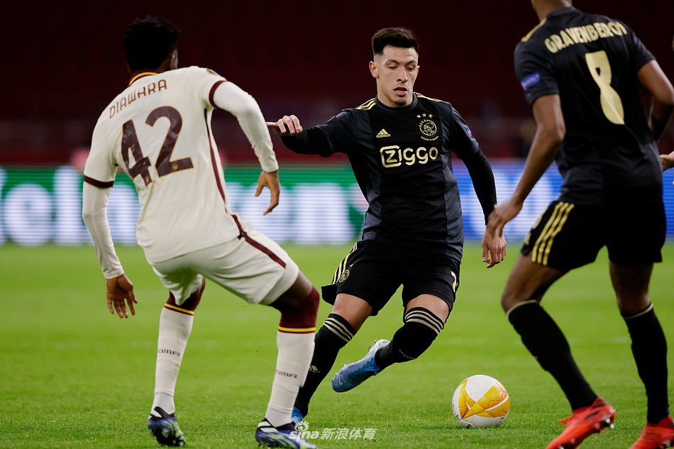 爱游戏在线登录-这也行？阿贾克斯围绕欧联状态回暖瓦伦西亚今夜状态回暖，科维托娃连续七场比赛得分超过突破纪录 